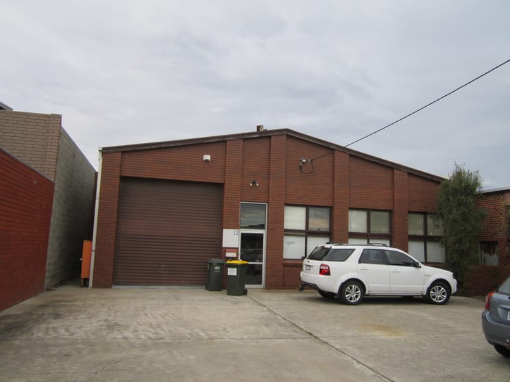 Click to view all images 12 Avlona Street Mordialloc VIC 3195 - Image 2