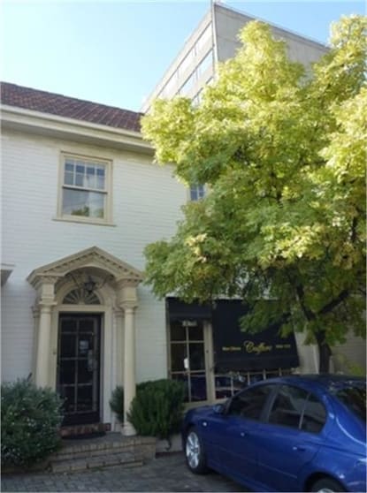 Click to view all images 2/14 Wallace Avenue Toorak VIC 3142 - Image 1