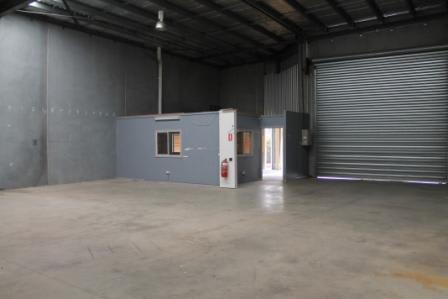 Click to view all images 4/1 Len Thomas Place Narre Warren VIC 3805 - Image 2