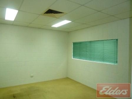Click to view all images Holland Park QLD 4121 - Image 3
