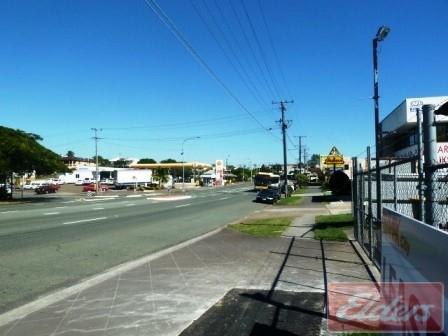 Click to view all images Coorparoo QLD 4151 - Image 2