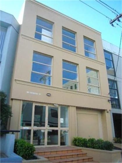 Click to view all images 24 Thomson Street Albert Park VIC 3206 - Image 1