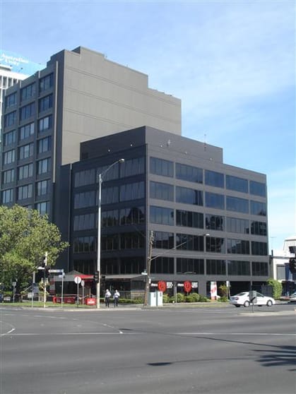 Click to view all images 88 Albert Road South Melbourne VIC 3205 - Image 2
