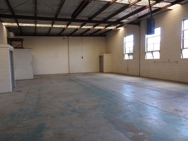 Click to view all images 1/7 Hall Street Braeside VIC 3195 - Image 2