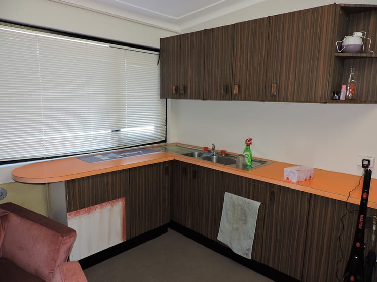 Click to view all images 4/168 Forest Road Hurstville NSW 2220 - Image 3