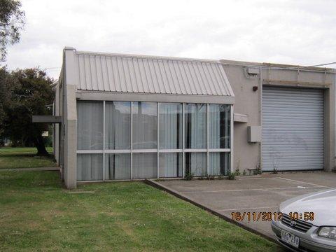 Click to view all images 1/40 Rushdale Street Knoxfield VIC 3180 - Image 3