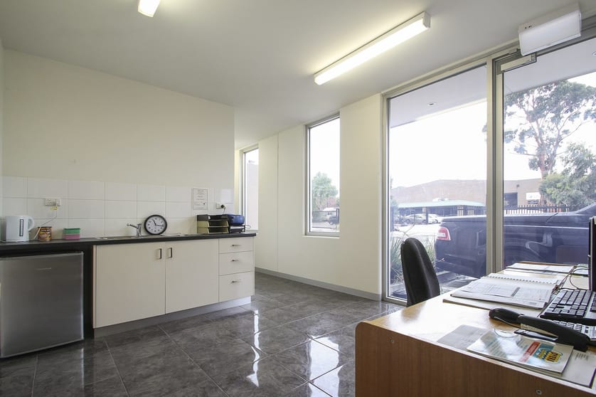 Click to view all images 35 Winterton Road Clayton VIC 3168 - Image 3
