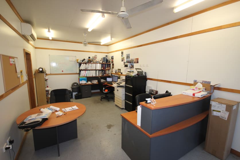 Click to view all images Unit 1, 72-78 Crocodile Crescent Mount St John QLD 4818 - Image 3