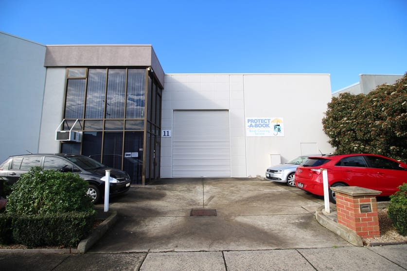 11 Heversham Drive Seaford VIC 3198 - Image 1