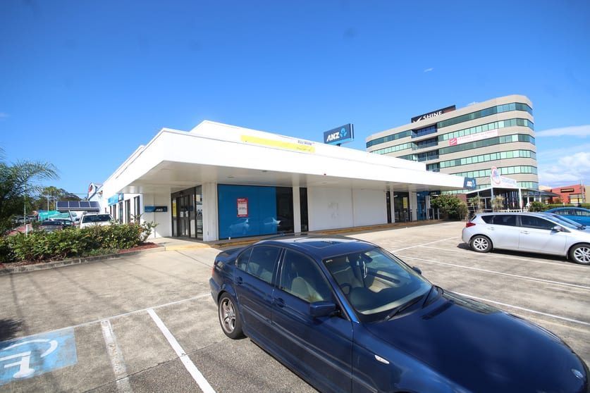 Click to view all images 1/1 Carol Avenue Springwood QLD 4127 - Image 1