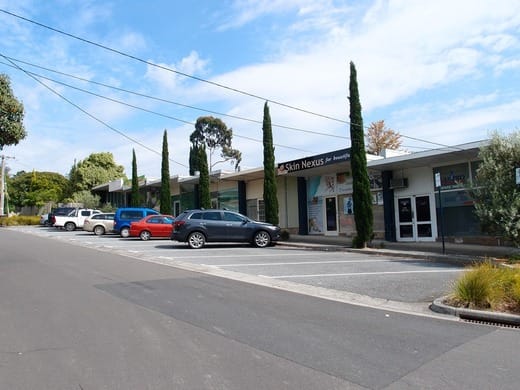 Click to view all images 37 Martin Place Glen Waverley VIC 3150 - Image 3