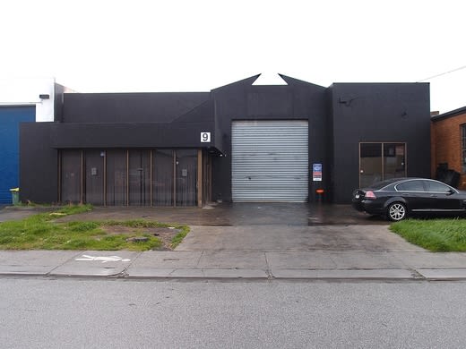 Click to view all images 9 Glomar Court Dandenong VIC 3175 - Image 1