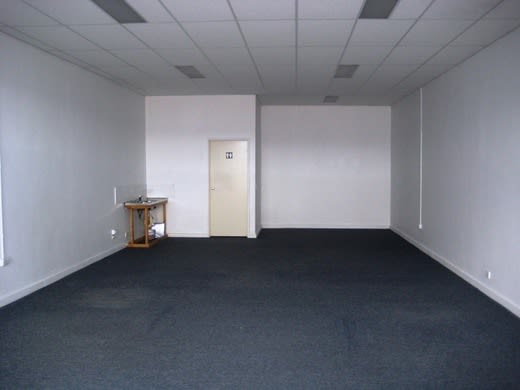 Click to view all images Shop 1/24-28 Young Street Frankston VIC 3199 - Image 3