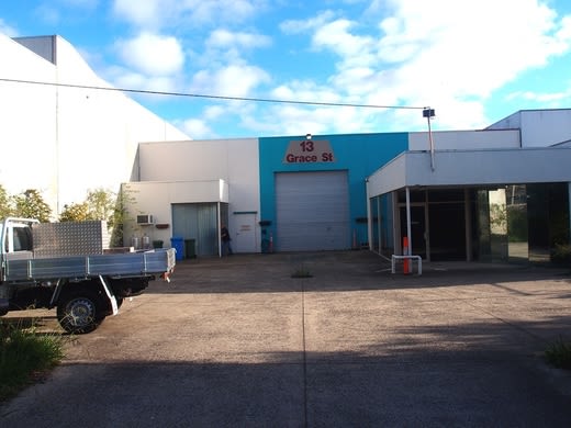 Click to view all images 13 Grace Street Cranbourne VIC 3977 - Image 3