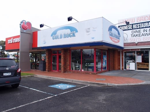 Click to view all images 2/970 Nepean Highway Mornington VIC 3931 - Image 1