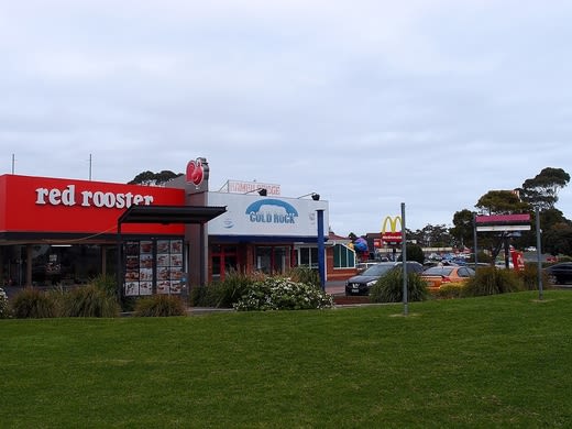 Click to view all images 2/970 Nepean Highway Mornington VIC 3931 - Image 3