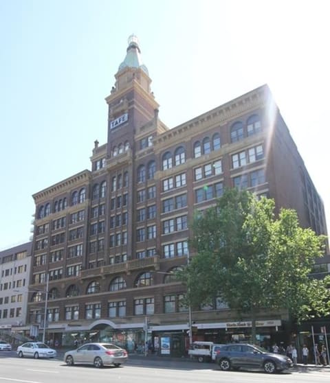 Click to view all images 827 George Street Sydney NSW 2000 - Image 1