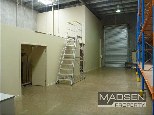 Click to view all images Willawong QLD 4110 - Image 1