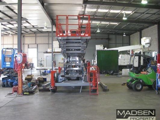 Click to view all images 11 Machinery Street Darra QLD 4076 - Image 1