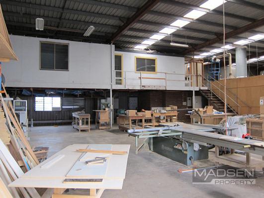Click to view all images Sumner QLD 4074 - Image 3