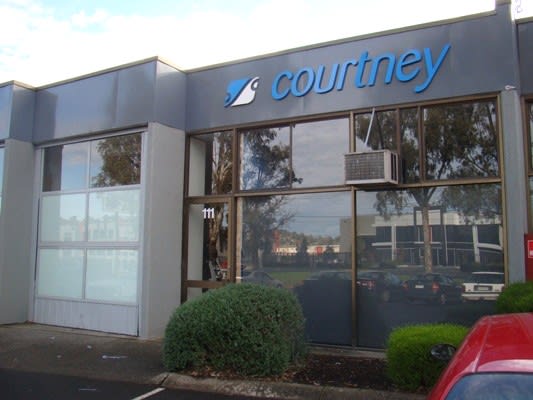 Click to view all images 111 Beresford Road Lilydale VIC 3140 - Image 2