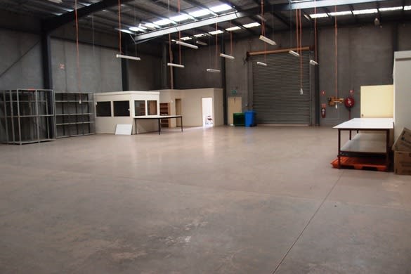 Click to view all images 15 Grace Street Cranbourne VIC 3977 - Image 3