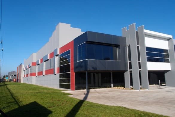 Click to view all images 32 Crompton Way Dandenong VIC 3175 - Image 3