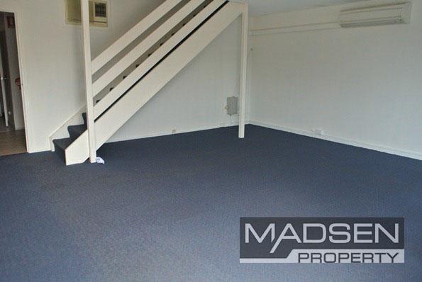 Click to view all images Sumner QLD 4074 - Image 2