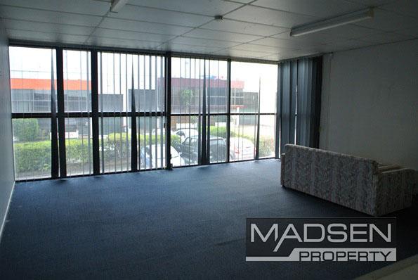 Click to view all images Sumner QLD 4074 - Image 3