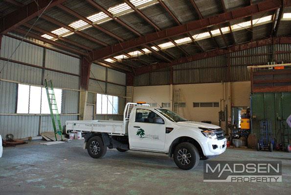 Click to view all images Sumner QLD 4074 - Image 2