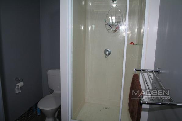 Click to view all images 4a/10 Jijaws Street Sumner QLD 4074 - Image 2