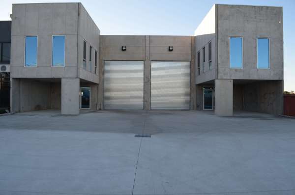 Click to view all images 18a Rushwood Drive Craigieburn VIC 3064 - Image 1