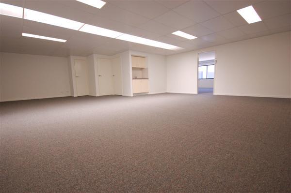 Click to view all images 43 Station Avenue Darra QLD 4076 - Image 2