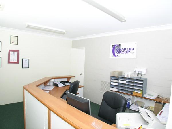 Click to view all images Bennetts Green NSW 2290 - Image 2