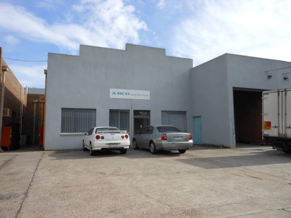 Click to view all images 70 Henderson Road Clayton VIC 3168 - Image 2