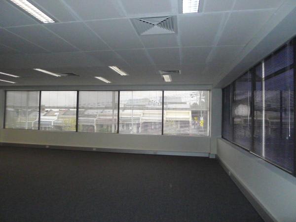 Click to view all images Part FF/473 Victoria Street West Melbourne VIC 3003 - Image 2