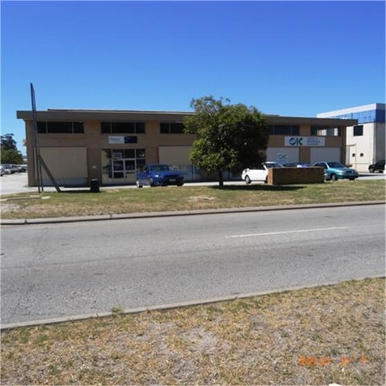 Click to view all images Unit 2/21 Kewdale Road Welshpool WA 6106 - Image 2