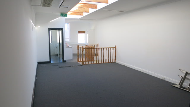 Click to view all images 8 Lalor Street Port Melbourne VIC 3207 - Image 1