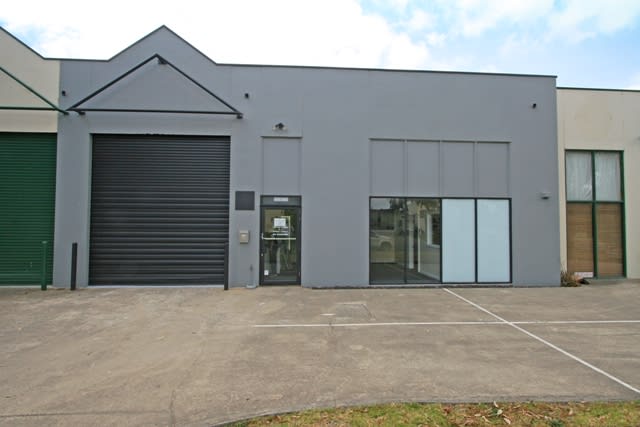 2/17 Enterprise Avenue Berwick VIC 3806 - Image 1