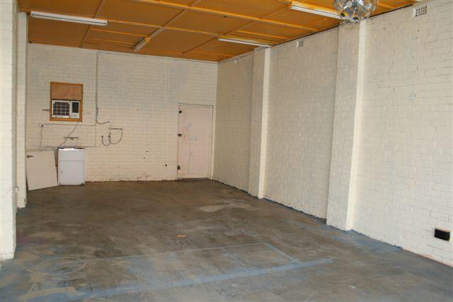 Click to view all images 227 Lower Heidelberg Road Ivanhoe East VIC 3079 - Image 3