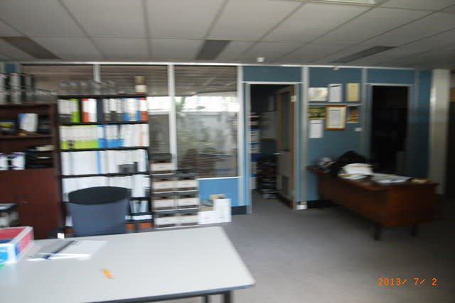 Click to view all images Suite 8/342 Albany Highway Victoria Park WA 6100 - Image 2
