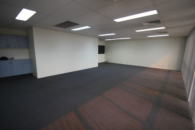 4/110 Bonds Road Riverwood NSW 2210 - Image 3