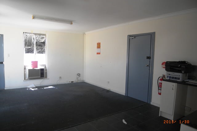 Click to view all images 4 Pratt Court Maddington WA 6109 - Image 2
