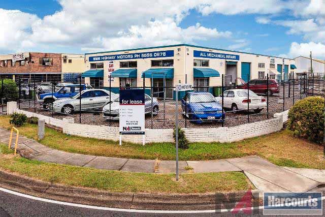 Click to view all images 2/11 Brendan Drive Nerang QLD 4211 - Image 1