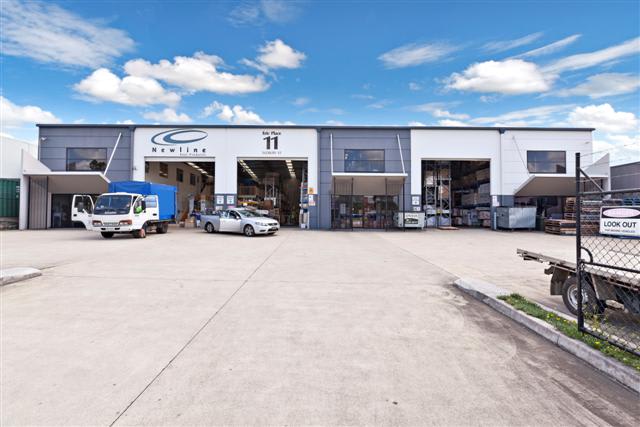 Click to view all images 11 Sudbury Street Darra QLD 4076 - Image 2