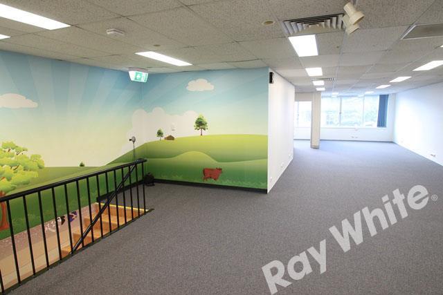Click to view all images Milton QLD 4064 - Image 1