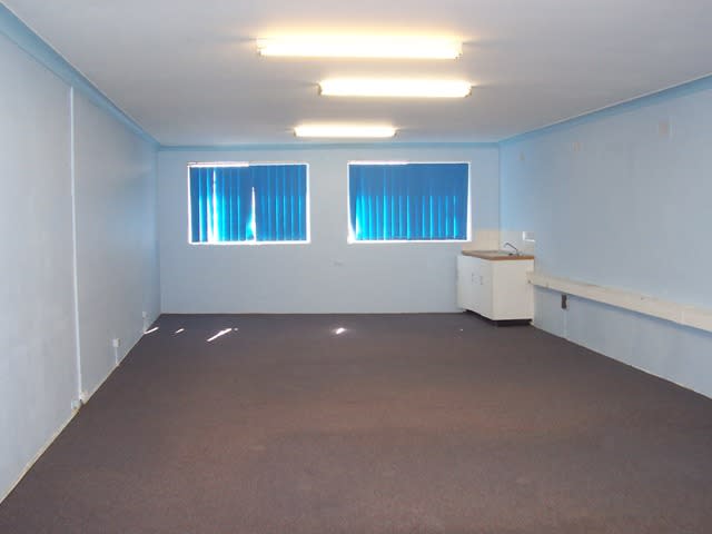 Click to view all images 3a/84 Wallarah Road Gorokan NSW 2263 - Image 2