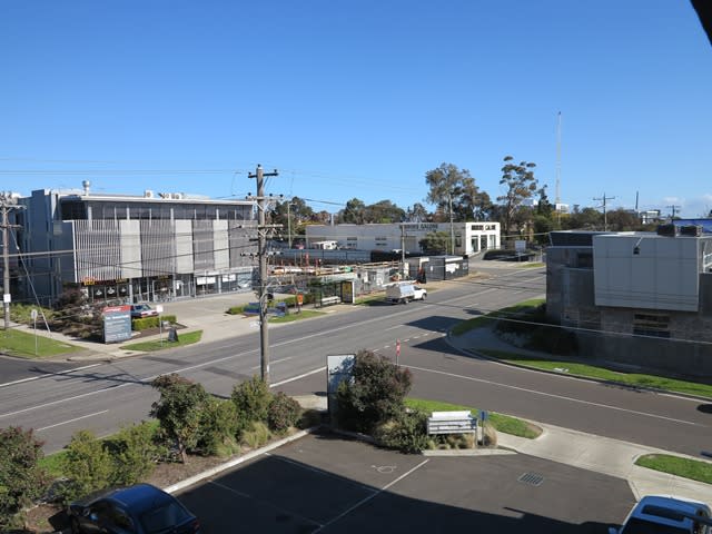 Click to view all images 15/231 Bay Road Sandringham VIC 3191 - Image 2