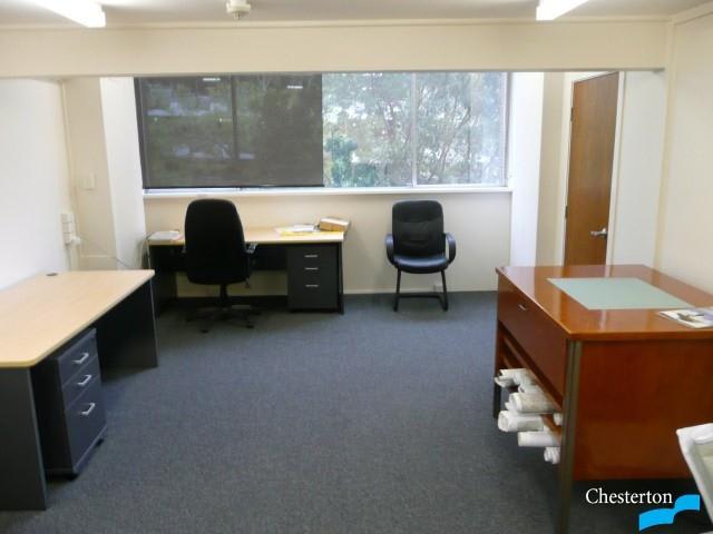 Click to view all images Spring Hill QLD 4000 - Image 1