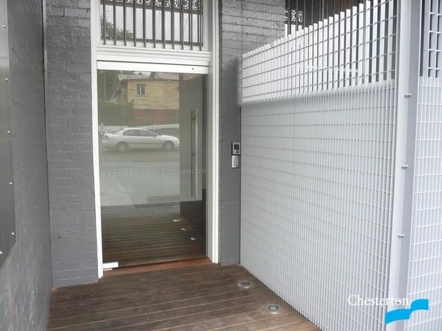 Click to view all images Woolloongabba QLD 4102 - Image 3